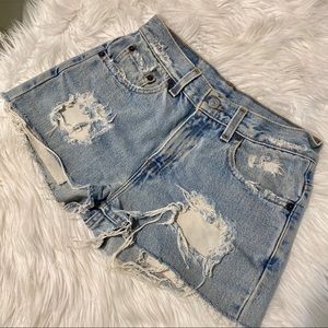 LEVIS VINTAGE DENIM SHORTS